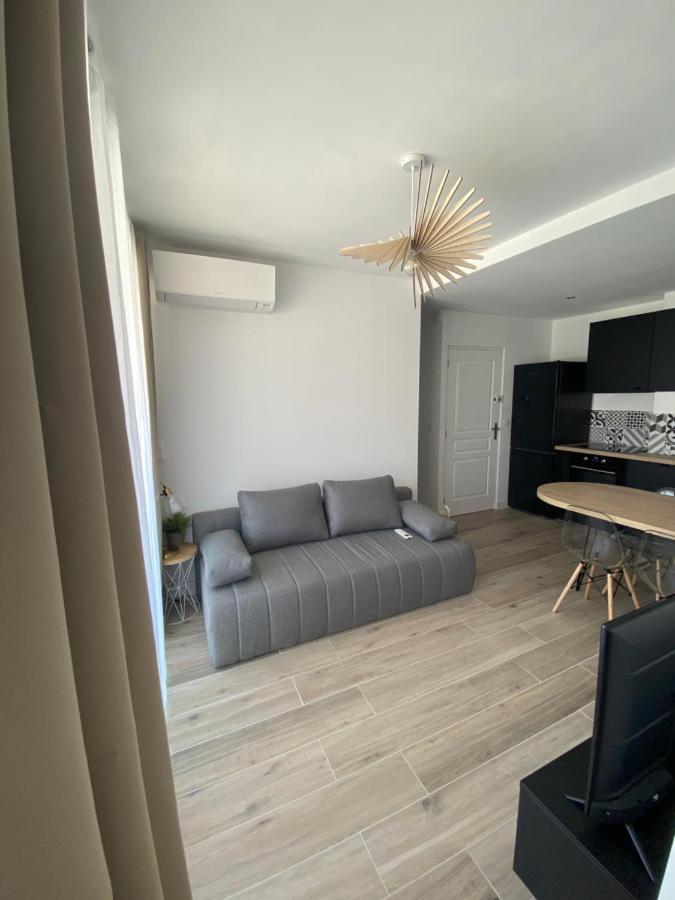 Ajaccio Magnifique T2 37M2 Centre Ville Vue Mer Au Bord De La Plage Neuf 4 Couchages Balcon Parking Prive Ferme Clim Wifi Exterior foto