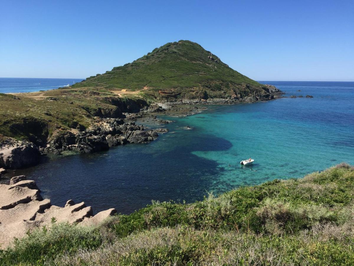 Ajaccio Magnifique T2 37M2 Centre Ville Vue Mer Au Bord De La Plage Neuf 4 Couchages Balcon Parking Prive Ferme Clim Wifi Exterior foto